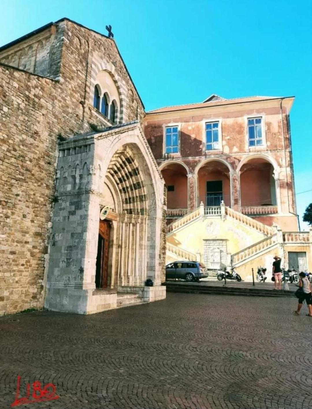Casa Vacanze Paglino Ventimiglia Bagian luar foto